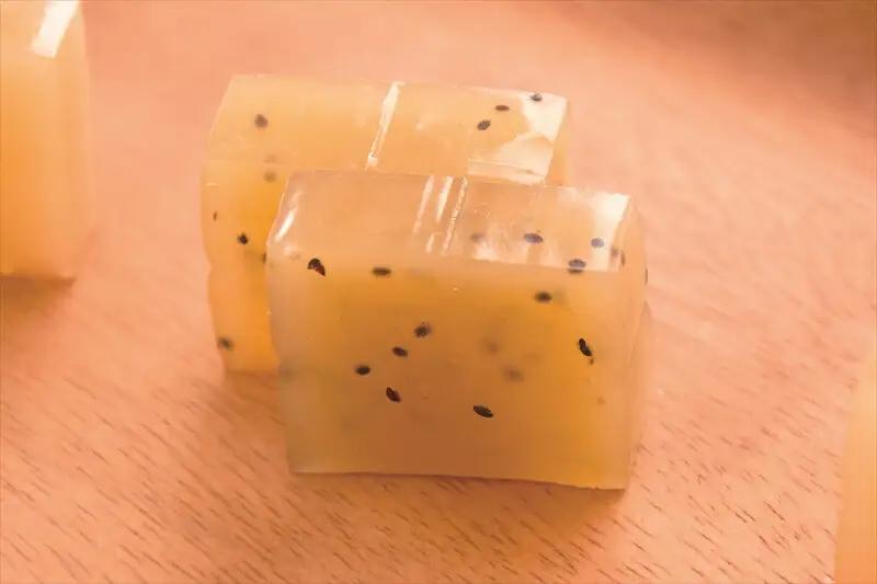 小田原老舗和菓子店の手づくり小田原キウイの生ようかん【和菓子店 手作りようかん 小田原キウイの生ようかん キウイフルーツ 職人の手作り 銘菓　自家製キウイジャム 神奈川県 小田原市  生ようかん 生よ