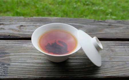 紅茶 100g × 3袋 国産 お茶 飲料 茶葉 和紅茶 ティー ホット アイス リラックス 栽培期間中 農薬 化学肥料 不使用 チャック付き 袋  静岡県 藤枝市