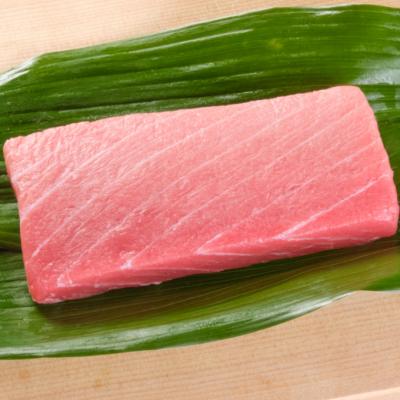 ふるさと納税 室戸市 厳選本マグロ中トロ1柵【誉丸】 |  | 01