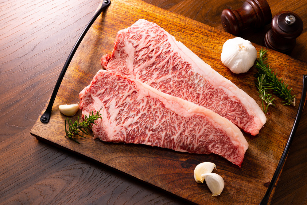 
            【毎月定期便】【A4～A5】博多和牛サーロインステーキ500g (250g×2枚) 全6回　AO075
          