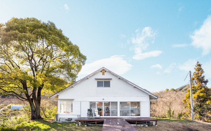 瀬戸内島旅の拠点！絶景で癒される1日1組限定バレルサウナ付きゲストハウス１棟貸し宿泊券50,000円分/キッチン・Wi-Fi・無料駐車場あり 062011