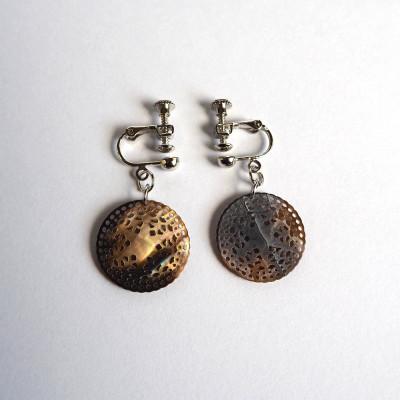 ふるさと納税 大和高田市 茶蝶貝「ベツレヘムパール風」イヤリング |  | 02