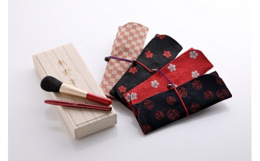 熊野化粧筆【つむぎあふ】2黒梅【メイクブラシ 化粧筆 チークブラシ アイシャドウブラシ 熊野筆 伝統工芸 職人技 高級筆 ギフト 贈り物】