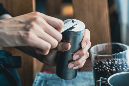 ヴィンテージ コーヒーミル 手挽きミル キッチン用品 燕三条製 【013S083】