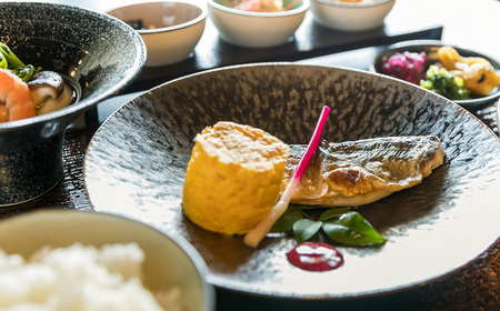 佐原商家町ホテルNIPPONIA 1泊2日ペア宿泊券（朝食付き）KTRBJ001【ふるさと納税 トラベル 旅行 観光 ペア 宿泊 宿泊チケット 宿泊券 チケット 朝食付き 千葉県 香取市 送料無料】