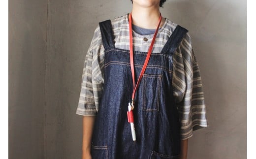 【minca】栃木レザーのネックストラップ付ペンホルダー 持ち歩きに便利 ペンホルダー+ストラップ/M/レッド　721【玩具 雑貨 日用品 人気 おすすめ 】