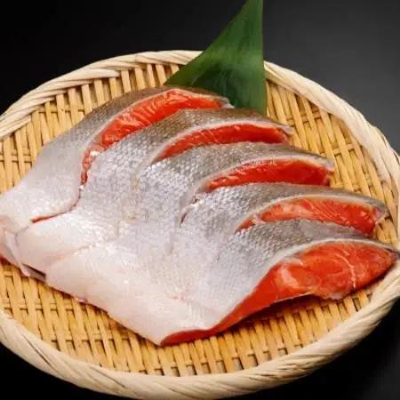 朝食セット 天然紅鮭切り身5切 と 網走湖のしじみ貝1kg【配送不可地域：離島】【1739435】