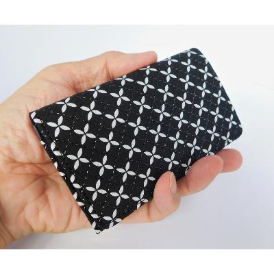 ふるさと納税 山梨県 甲州印伝　名刺入　「そよか(七宝繋ぎ)」 |  | 03