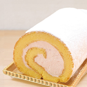 「米粉ロールケーキ ストロベリー」国産金芽米の米粉使用、身体にやさしいグルテンフリー もちもち、しっとりとした食感にこだわりました。 地元に愛され続ける大正３年創業の老舗まつりや【長野県信濃町ふるさと