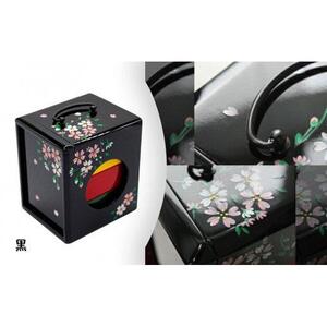 お弁当箱「遊山箱」（桜柄）【黒】3段重ねの木製