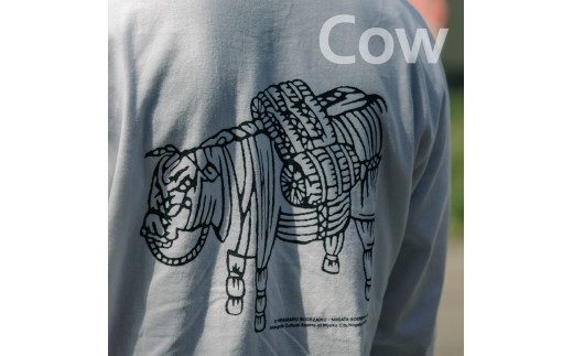 【2026年12月以降順次発送】半袖Tシャツ 平丸スゲ細工 「Cow 1958」ブラックMサイズ