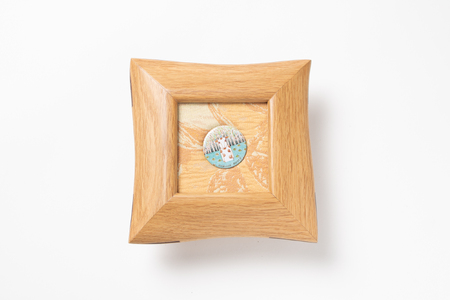 七宝焼も飾れる「ｄ-フレーム」