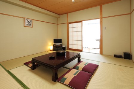新見千屋温泉いぶきの里 1泊2食付きペア宿泊券（特選千屋牛すき焼き会席）
