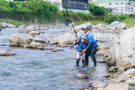 仁淀川での鮎の友釣り体験【大人1名・子ども1名(高校生以下)】