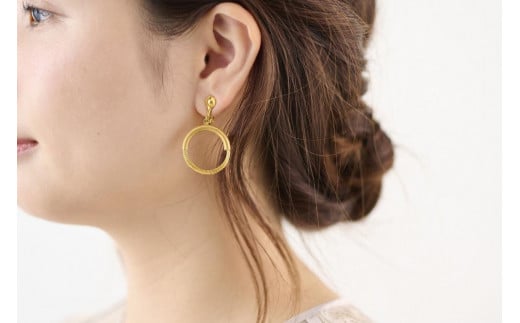 【寺島保太良商店】絲 tabane イヤリング［ 京都 工芸ブランド 絹素材 手作り 耳元アクセ 人気 おすすめ アクセサリー 上品 軽量 ギフト お取り寄せ 通販 送料無料 ふるさと納税 ］