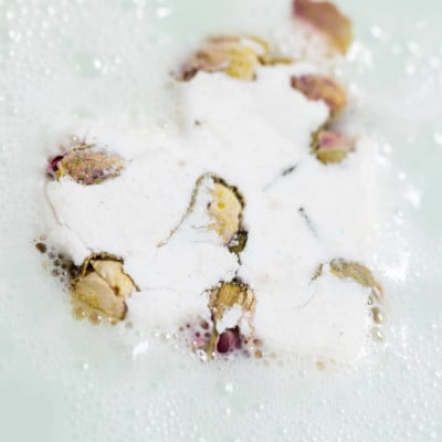 LUSH (ラッシュ) 花の香りを楽しむ 入浴剤3種セット