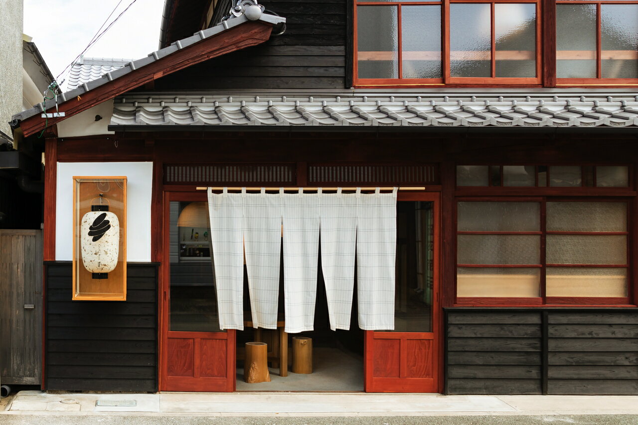 【ふるさと納税】《レビューキャンペーン》 九州の手仕事を体感する宿 Craft Inn 手　1泊朝食付きペア宿泊券 宿泊券 九州 宿 福岡県 八女市
