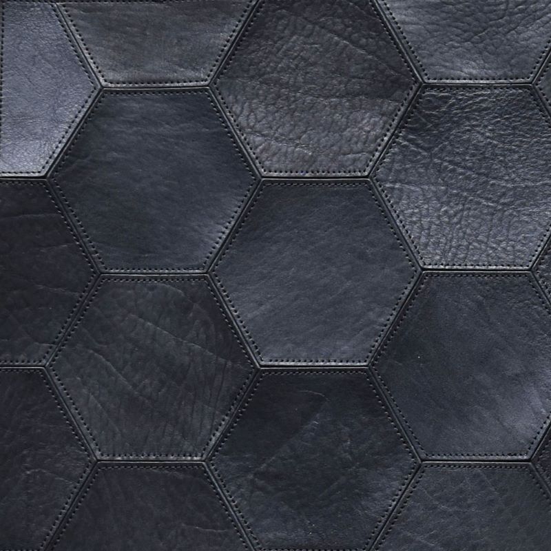 Teha’amana Mat honeycomb Smoke テハマナ 玄関マット ベーシック ブラック 革 皮 雑貨 おしゃれ レザー 本革 こだわりの逸品 地域特産品 ギフト 自分用 人気 おすす