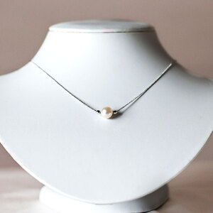 あこや本真珠 ミラーボール付 シルバーチェーン ネックレス（8.5mm～8.9mm）ホワイトピンクカラー 簡易保管ケース付 【R01522】 