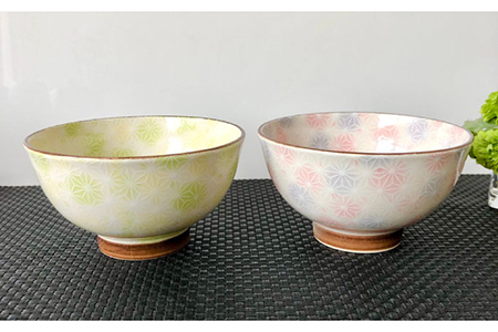 【美濃焼】軽量茶碗 ペアセット 麻の葉 (ピンク・グリーン)【佐橋製陶所】食器  ご飯 和食器 お茶碗 おしゃれ 食器 ご飯茶碗 茶碗 飯碗 ごはん茶碗 茶わん ちゃわん ライスボウル ボウル 和カフ