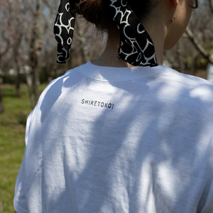 「知床トコさん」×久米繊維 　コットンTシャツ Sサイズ・ホワイト　折り紙柄　半袖