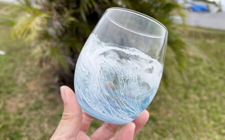 レジンアート 『波のグラス』 ワイングラス (ブルー) グラス カラス 雑貨 おしゃれ かわいい 沖縄市 / Kays Artistry[BCAG012]