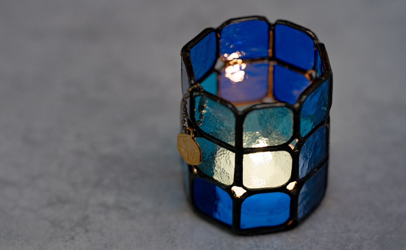 ステンドグラス キャンドルホルダー 紫陽花 手づくり ガラス製 癒し インテリア｜彩り 透け おしゃれ 雑貨 ギフト プレゼント メイクブラシ 収納 ペン立て 多機能 小物入れ 癒しグッズ キャンドル