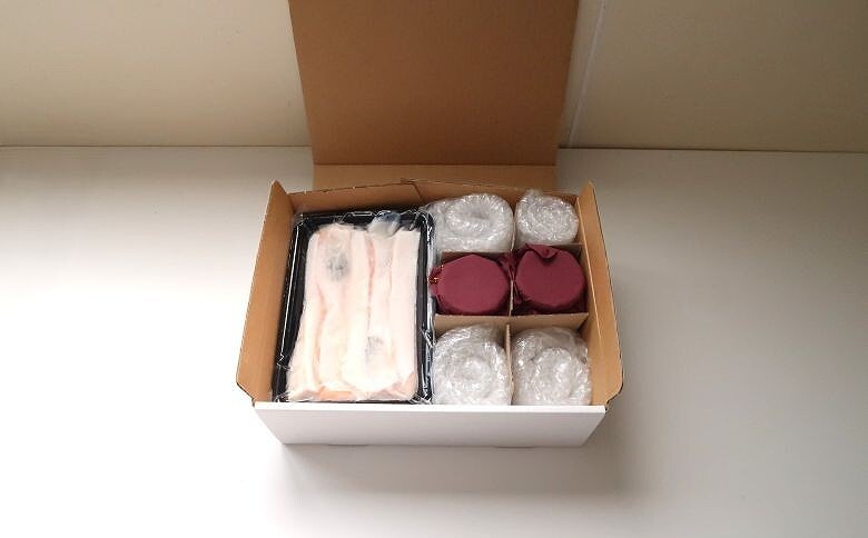 焼きほぐし鮭100g×2本、塩サーモンハラス240g×3P G-46011