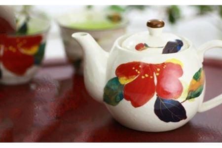 【美濃焼】「＆藍」 ポット・茶托付煎茶セット『花かいろう』柄  多治見市/ エー・アイ  食器 セット 花柄 レトロ 器 美濃焼 記念日 記念 特別 おもてなし お祝い ギフト プレゼント 贈答 贈り