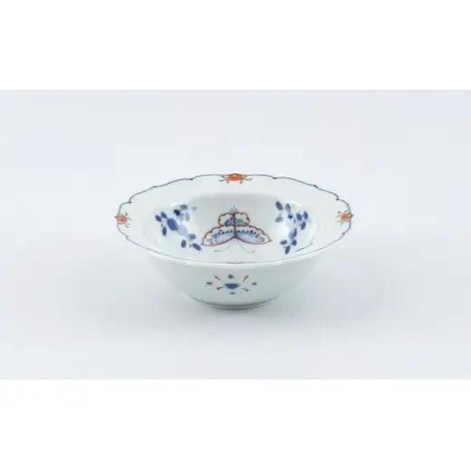 有田焼 美しい絵柄の輪花小鉢 4個【まるぶん】食器 器 うつわ 小鉢 4個 セット 手描き 赤絵 染付 おつまみ 前菜 ギフト 和食 A80-65