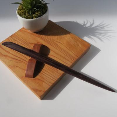 ふるさと納税 小牧市 木製かんざし リーフ型 標準サイズ (タガヤサン) [195S28-03] |  | 01