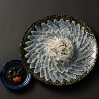 ふるさと納税 長門市 【2026年1月中旬より順次発送】とらふぐ刺身4人前 |  | 01