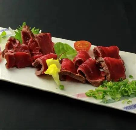 国産馬刺しタタキブロック320g(約80g×4)(益城町)【配送不可地域：離島】【1499417】