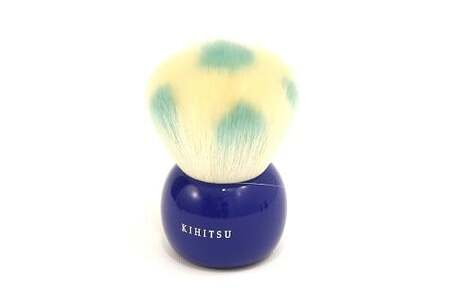 熊野化粧筆 サッカーボールブラシ ブルー【メイクブラシ 化粧筆 チークブラシ フェイスブラシ 化粧 メイク コスメ 美容 熊野筆 伝統工芸 職人技 高級筆】 23-106