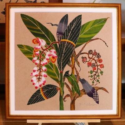 ふるさと納税 今帰仁村 芭蕉紙紅型染「沖縄の花」シリーズ〈月桃〉37cm額