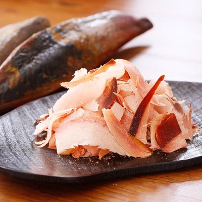 【訳あり】ふぞろいの枕崎産鰹節「新さつま節」「本枯節」合計約900g　A3-120