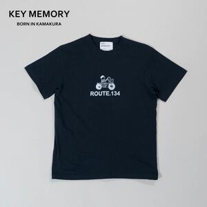 《0》【KEYMEMORY 鎌倉】ルート134イラストTシャツ NAVY