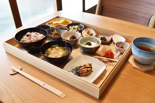 うだ薬湯の宿 やたきや ご宿泊券 1棟貸し／なつかしいみらいクリエイター 古民家 ホテル 奈良県 宇陀市 お中元 贈答用 贈り物 暑中見舞い 夏休み 旅行 ギフト プレゼント 大自然 チケット 体験 