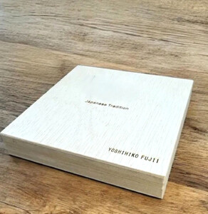 丸小皿  桜 純白（墨桜） ［NF274］