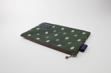 久留米絣　ぺたんこポーチ　（緑小白玉）_Jk026
