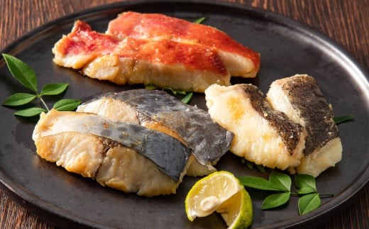 
                  【定期便年3回】熟練の味 西京漬け 3品セット(サワラ、金目鯛、カレイ) M-54
                
