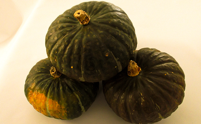 【大容量】1.3kg！役に立ちます 冷凍カット野菜 訳ありかぼちゃ650g×2袋 冷凍野菜 カット済み 北海道産 煮物 揚げ物 スープ 便利 時短 すぐ使える 簡単 調理 料理 下処理済み 離乳食 ホ