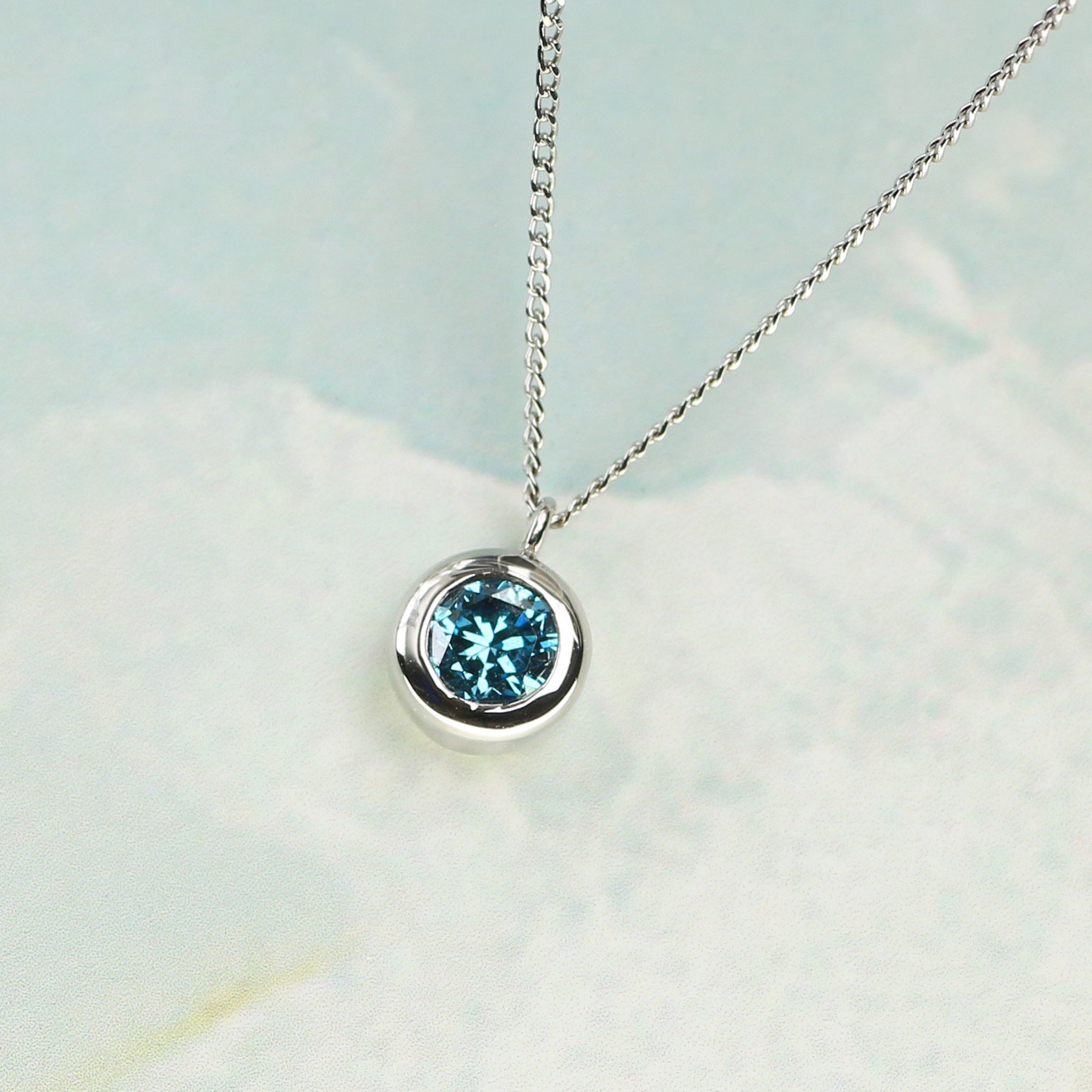 
            プラチナ900 ラボブルーダイヤネックレス 0.2ct ふくりん留め LAB-PT900-004BL [AM323] / プラチナ900 ブルーダイヤヤモンド ダイヤモンド ダイアモンド ダイヤ ネックレス ふくりん留め アクセサリー ギフト プレゼント
          