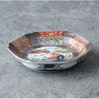 有田焼 【復刻古伊万里】 錦色絵六角口変り皿 21cm 【大慶】お正月の器 特別な日 お正月の器 ワンランク上の器 お正月の器 華やかな器  食器 器 お正月 ハレの日 お祝い お皿 華やかなお皿 煌
