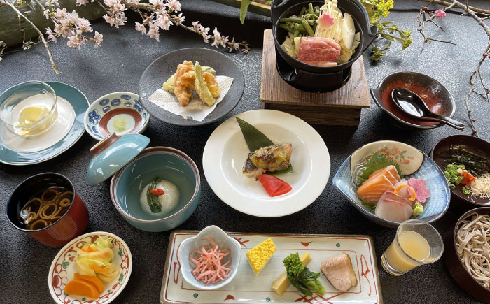 国民宿舎 清嵐荘 季節の会席 1泊2食付きプラン(1名様) 島根県雲南市/株式会社　吉田ふるさと村 [AIDF002]