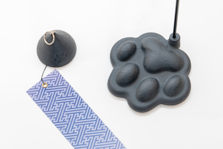 南部鉄器 風鈴スタンドPAW(丸形風鈴付) [BZ001]