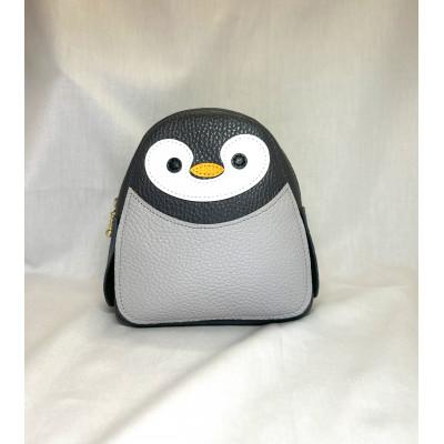 ふるさと納税 長岡京市 ダークグレーペンギンポーチ大　本革使用　レザーポーチ
