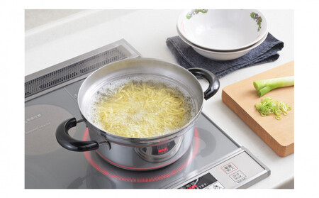 菰田欣也 ふきこぼれにくい両手鍋２０ｃｍ