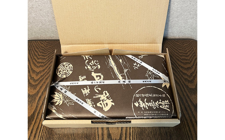 No.1170 鮎の甘露煮 450g 桐箱入 無憂舘（府中市） ／ あゆ 魚 惣菜 ご飯のお供 鮎料理 真空パック 老舗 伝統製法 秘伝のタレ 甘辛 旨味 しっとり お歳暮 お中元 贈答品 広島県