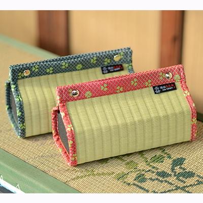 ふるさと納税 田原本町 楽(Raku)ティッシュケース/クローバー(赤)